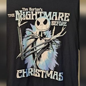 Disney nightmare before Christmas graphic tee shirt clean bo holes or rips